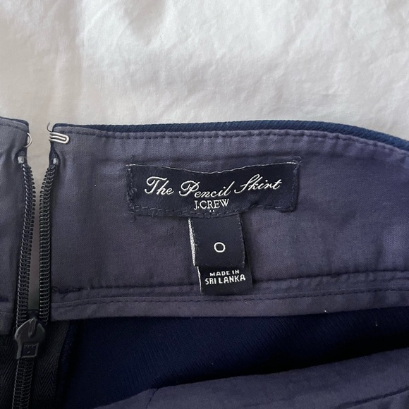 Navy Blue J Crew Pencil Skirt w Pocket Detail Size 2 - Picture 3 of 4
